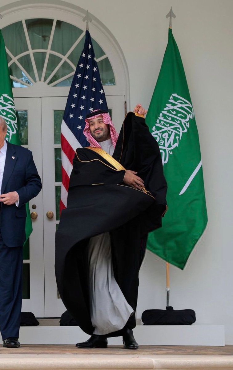 MusaeidS's tweet photo. #محمد_بن_سلمان_في_واشنطن https://t.co/Fy8q4k3p6C