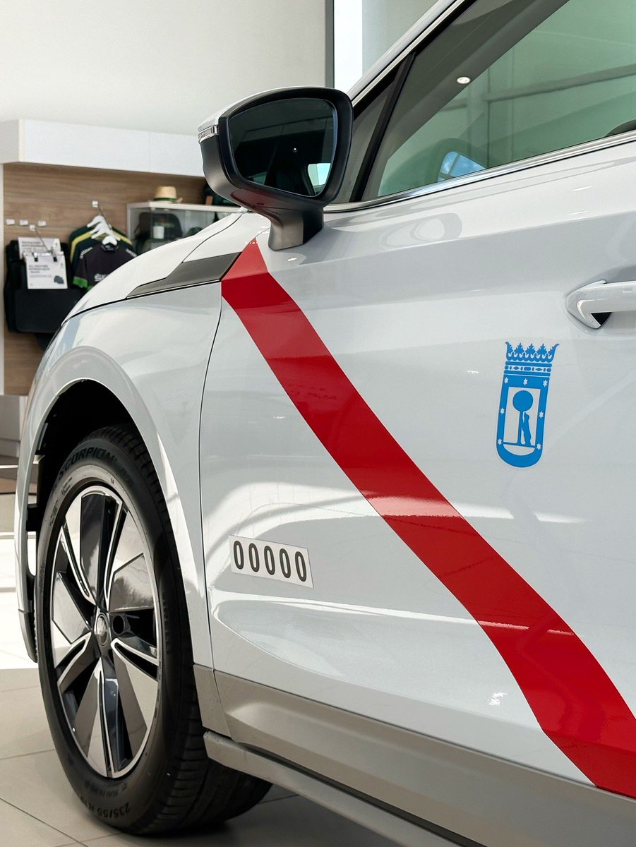 condetaxi's tweet photo. Preparado para trabajar🚕

Tu nuevo Taxi estará listo desde el primer día para todas las carreras 👌🏻 Con todo lo necesario en equipamiento. 

Tenemos el taxi que necesitas: confort, seguridad y eficiencia✅ Sólo en Conde Taxi.
Más información: 📲 617 37 69 84 https://t.co/RjjCRowcF8