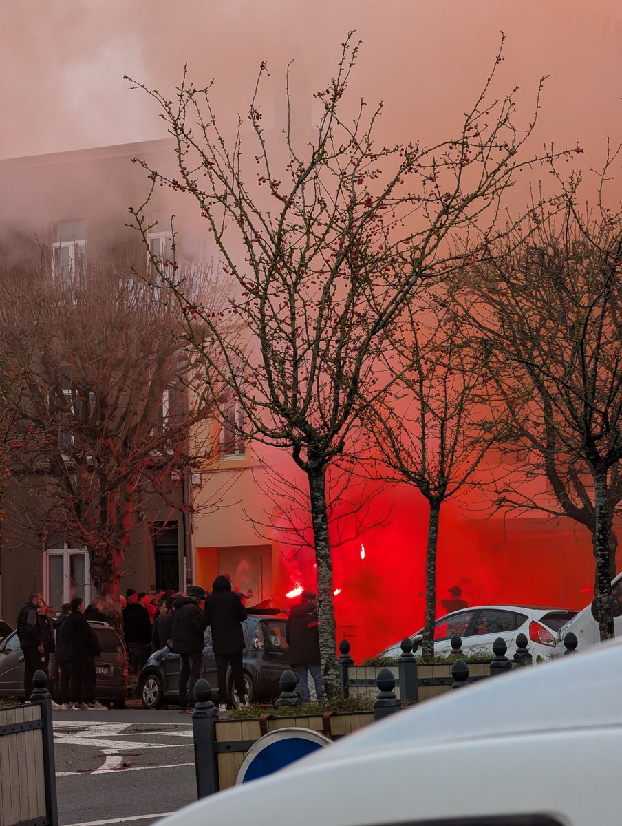 LaBonneCompo's tweet image. 🚄🏟️ La Bonne Compo en vadrouille : au Stade de la Libération pour le Derby de la Côte d'Opale entre Boulogne et Dunkerque.

#groundhopping 

Habituellement, au septième tour de Coupe de France, le tirage est plutôt champêtre.

Les écuries rodées de Ligue 2 profitent de la trêve…