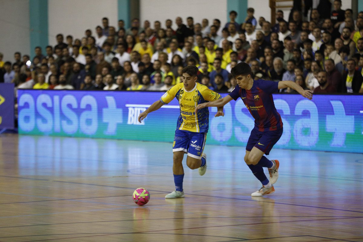 ⌚️ 𝐒𝐄𝐆𝐎𝐍𝐀 𝐏𝐀𝐑𝐓

⚔️ Cádiz Virgili 🆚 𝐁𝐚𝐫𝐜̧𝐚 (1-2)

⚽️ Óscar (7’) / Matheus (2’, 14’)

🏆 Setzens de final - Copa del Rei
🏟 Complejo Deportivo Ciudad de Cádiz
📺 Esport3

💙❤