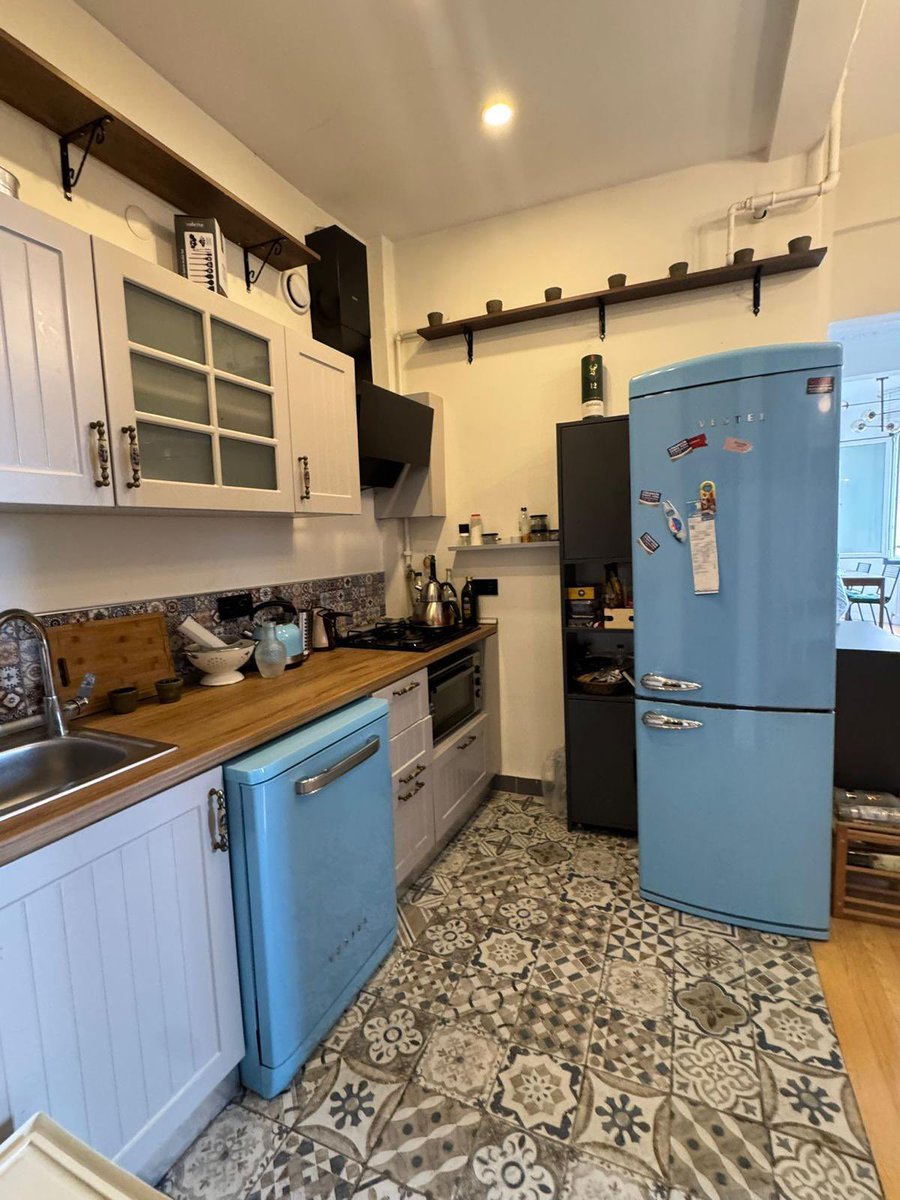 karinnamoi's tweet image. senin kiranı ödeyebilmek için geceleri taksiye çıkarım