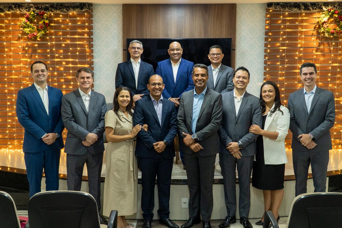 amazonasroraima's tweet image. Hoje, o escritório administrativo da Associação Amazonas Roraima recebeu o presidente da União Noroeste Brasileira, pastor Fábio Lúcio.

Reiteramos nossas boas-vindas ao pastor e desejamos que Deus conceda sabedoria, direção e abundantes bênçãos a frente da Igreja no noroeste.