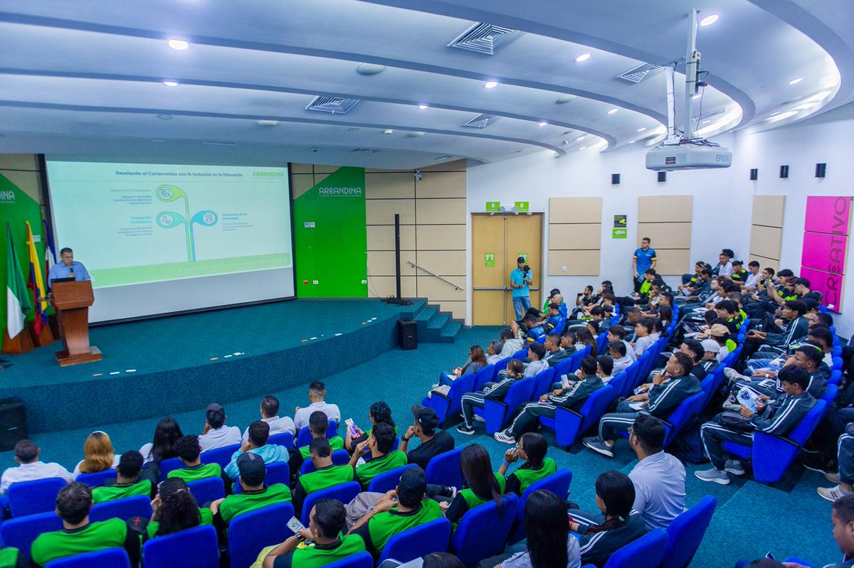 Valledupar fue escenario del encuentro académico “Tendencias del Entrenamiento Paralímpico: Entrenar sin límites, Ciencia, Inclusión y Cultura Paralímpica”, organizado por los Juegos Parasuramericanos Valledupar 2026..
Noticia completa 👇 
facebook.com/share/p/1CxwAw…