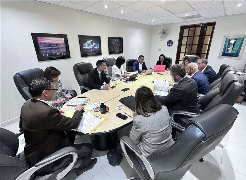 El director ejecutivo de la Oficina de Ética Gubernamental (OEG) y presidente del Grupo para la Prevención y Erradicación de la Corrupción (PRECO), Luis A. Pérez Vargas, encabezó la última reunión interagencial del año, con la participación de todos los miembros del grupo.