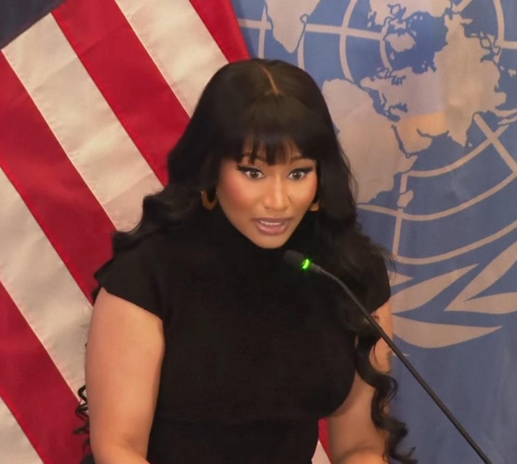 updatecharts's tweet image. Nicki Minaj na ONU:

“Gostaria de agradecer ao Presidente Trump por PRIORIZAR esta questão e por sua liderança no cenário global ao PEDIR AÇÕES URGENTES para DEFENDER os cristãos na Nigéria.”