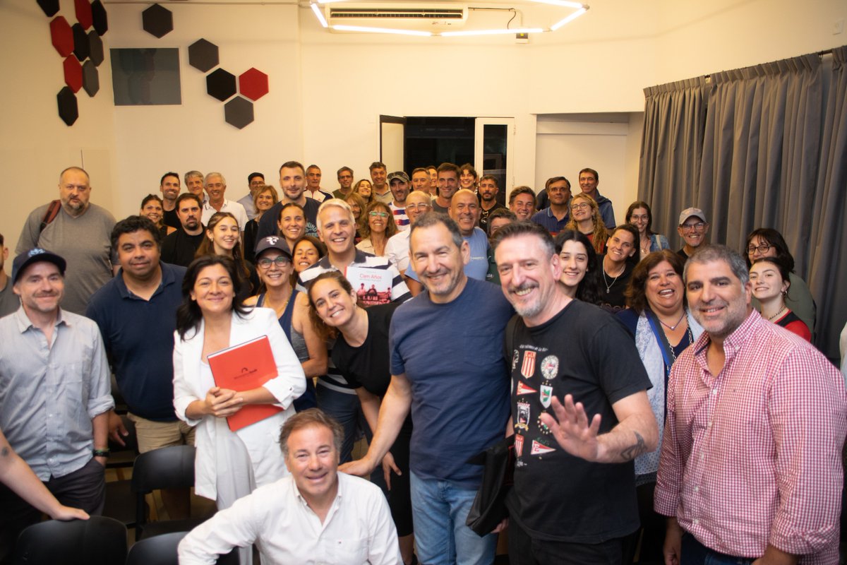 estiload's tweet image. 📚🤝#GESTIONyDEPORTE | Capítulo TANDIL 👉gestionydeporte.com/capitulo-tandi… Organizada junto al Club Independiente Tandil 🔴⚫️🙌 GRACIAS!  @EdelpOficial @SanLorenzo @gestionydeporte #MembresiaProfesionalAD 🎯#gestiondeportiva  #Visibilidad #Capacitacion #Relacionamiento #Oportunidades