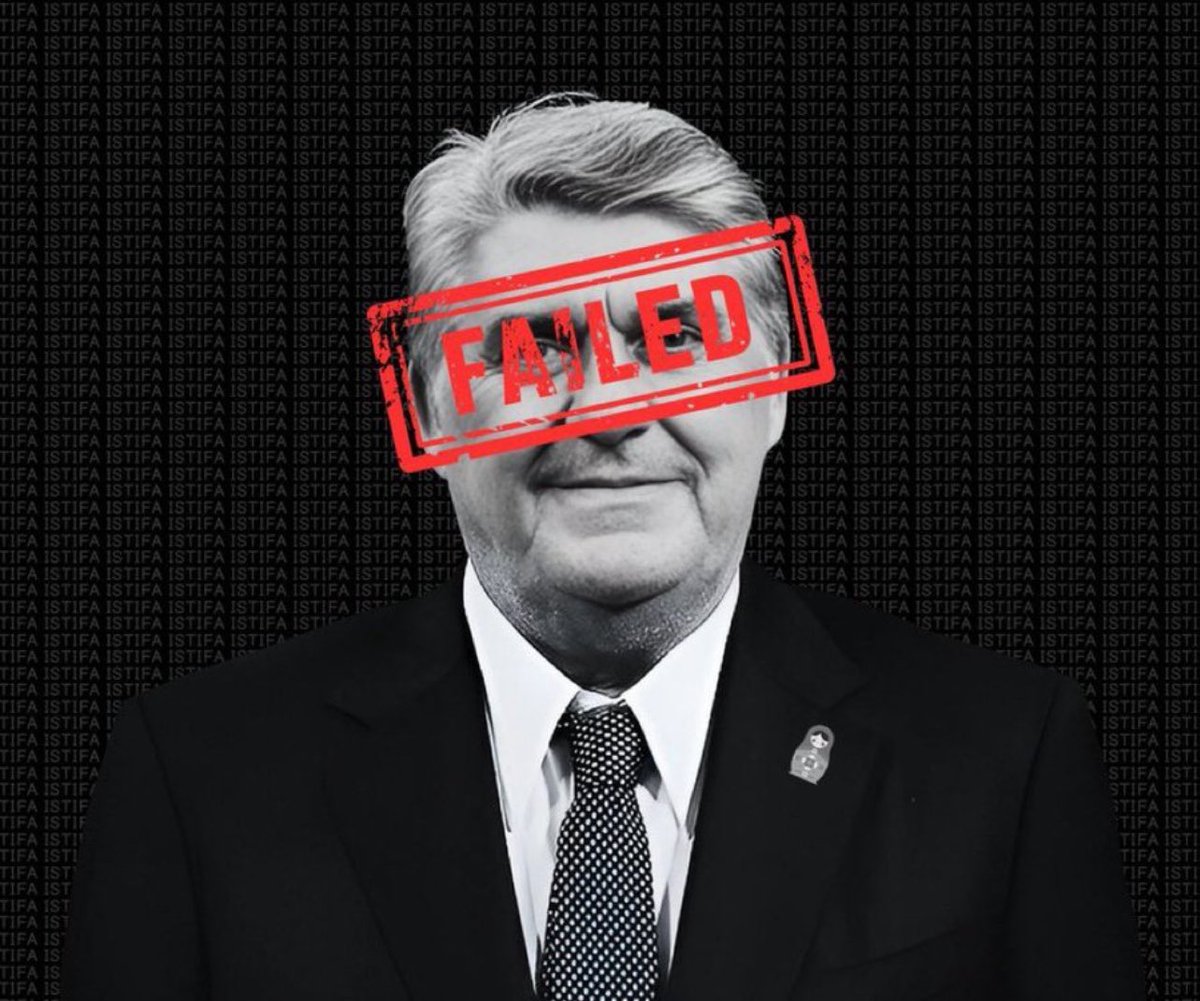 SPORTİF BAŞARIN YOK, 

MALİ KONULARDA SIFIRSIN, 

TAKIMA SAHİP ÇIKAMIYORSUN, 

KRİZ YÖNETEMİYORSUN,

SENİ ELEŞTİREN TARAFTARI HAİN İLAN EDİP ABA ALTINDAN SOPA GÖSTERİYORSUN,

CAMİAYI BÖLDÜN,

TARAFTARI BİRBİRİNE DÜŞMAN ETTİN.

Defol git artık bu kulüpten HÜKÜMSÜZ <a href="/SerdalAdali_x/">Serdal Adalı</a>