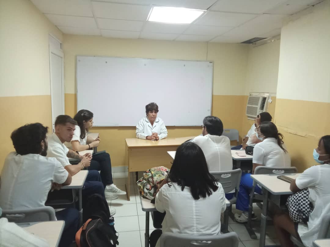 Docencia a Pregrado por la DraC.Zurina Lestayo O'Farrill. 
#CubaEsAmor
#CubaPorLaVida
<a href="/TaniaMCruzHdez/">Dra.Tania Margarita Cruz Hernández</a> 
<a href="/DiazCanelB/">Miguel Díaz-Canel Bermúdez</a> 
<a href="/min/">min</a>