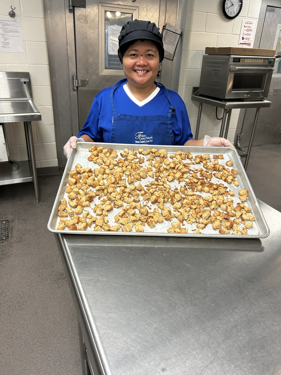 FCSNutrition's tweet image. 🎉 We’re Hiring! 🍽️ Love serving your community? Join our team in Roswell, Johns Creek, Milton, Sandy Springs &amp;amp; Alpharetta!

👩‍🍳 No nights or weekends
👨‍👩‍👧‍👦Perfect for parents
💪 Be part of something meaningful
💼 Competitive pay &amp;amp; benefits

📍 Apply now: bit.ly/snpapply