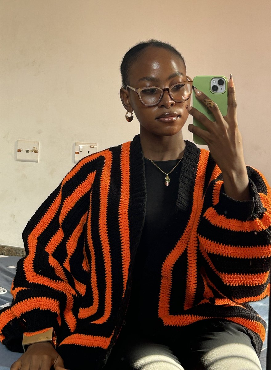 Crochetelo_'s tweet image. What 79 hours of crocheting looks like 😮‍💨