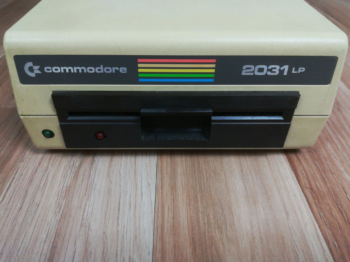 Commodore_lives's tweet image. Commodore 2031LP (Low Profile) Floppy Disk Drive with parallel IEEE-488 interface #retrocomputing