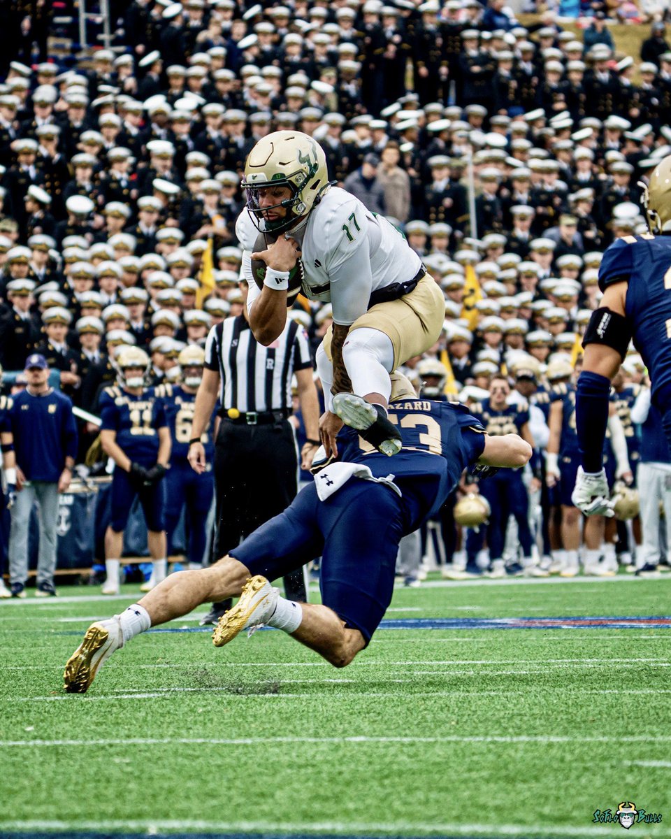 Byrum Brown is cooking this season.
Dialed in. Leading with confidence. Making plays through the air and on the ground. Every week he’s showing why he’s one of the most dangerous dual-threat quarterbacks in the country. The heart, the grit, the fire. It’s all there. #GoBulls