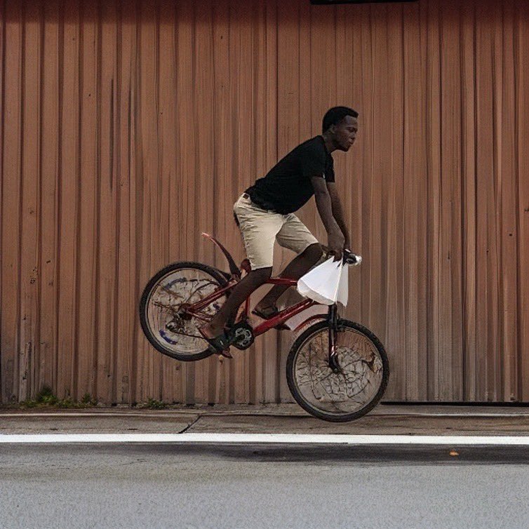 E reach your turn then u Dey ur bike top propose