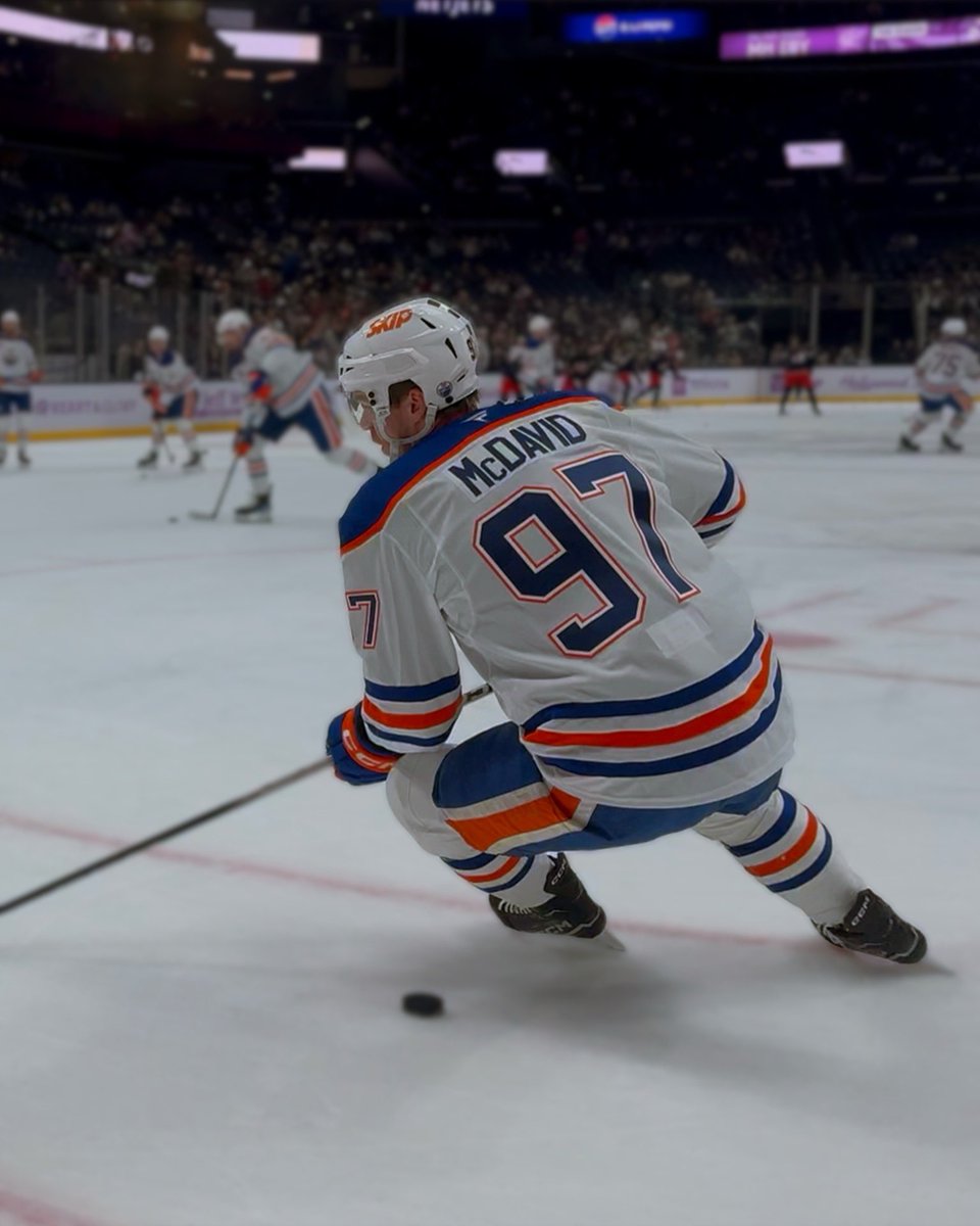 GreatLakesSN's tweet photo. Connor McDavid Pre-Game

November 13th, 2025

Nationwide Arena

📸: @GreatLakesSN https://t.co/MkIUgzGHrx