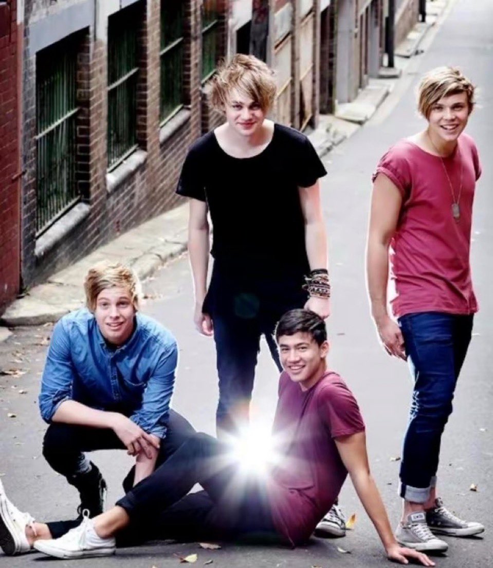 the 5sos she told you not to worry about