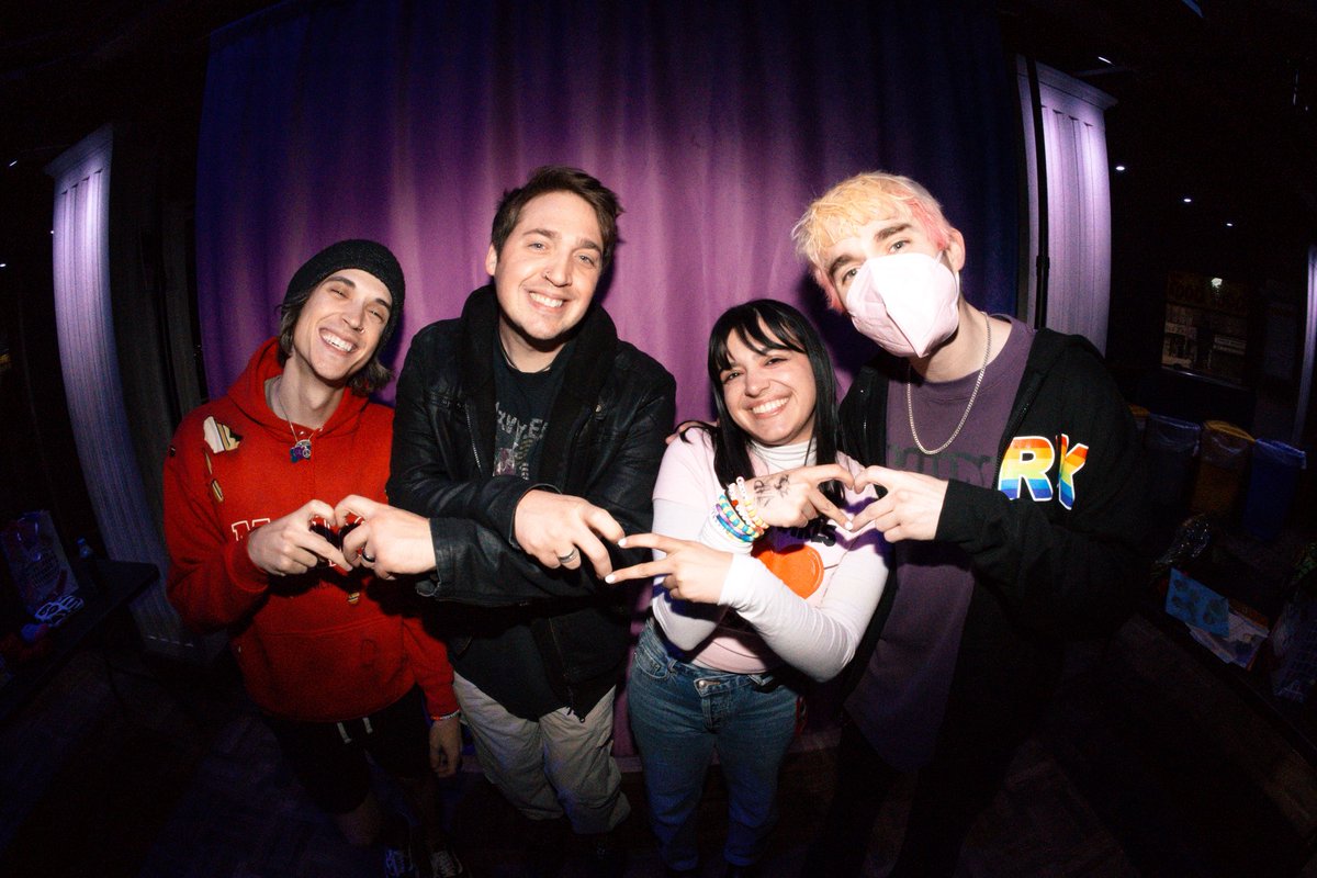 MY FRIENDS☹️☹️🩷🩷🩷