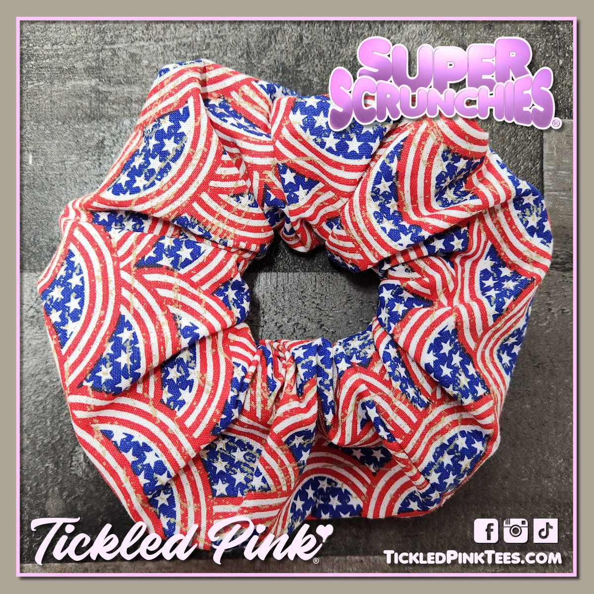 nibblesbakery's tweet image. tickledpinkteez.etsy.com/listing/171388…
Tickledpinkteez.etsy.com #StockMarket #Christmas #scrunchies #America #love