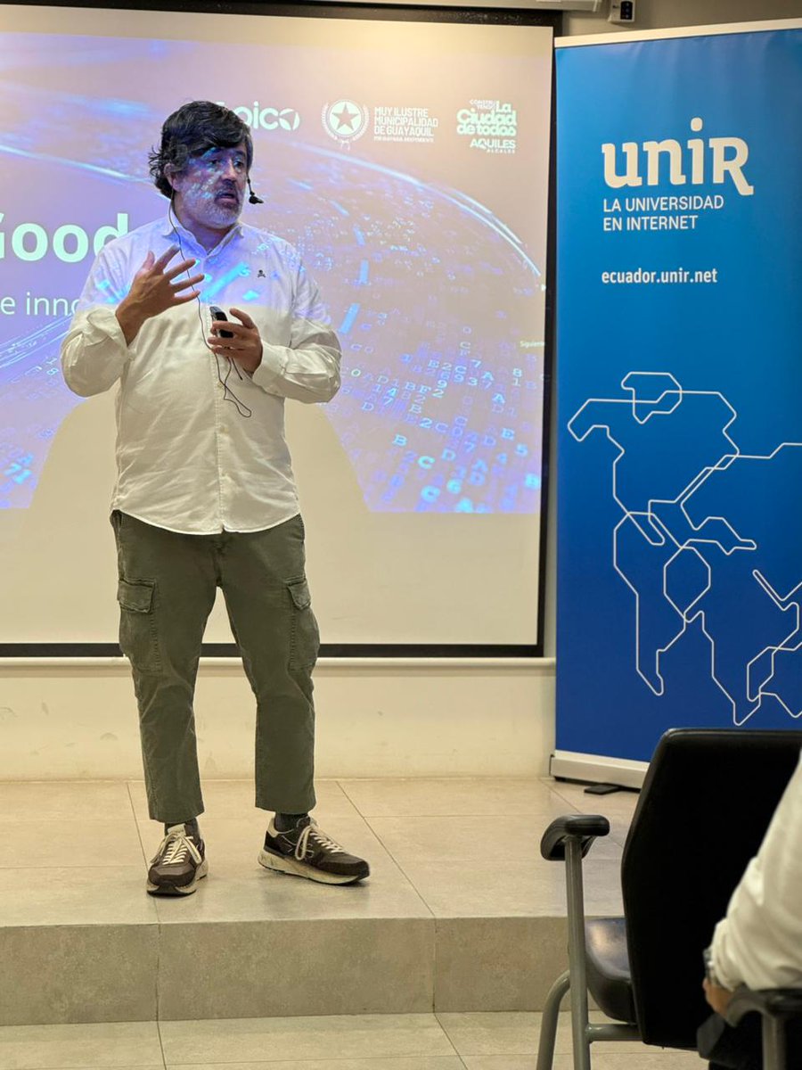 UNIR_Ecuador's tweet photo. 🚀 ¡Hoy inició en Guayaquil el Hackathon IA for Good de @UNIRuniversidad con el apoyo de @EpicoGye!

Profesionales y estudiantes se reúnen para crear soluciones tecnológicas con impacto social y conectar con el ecosistema de innovación del país. 🧑‍🏫

👤Mairelis Sánchez, directora de #UNIR en Ecuador, ofreció palabras de bienvenida para iniciar la gran jornada y a continuación el Dr. Jorge Torres Jiménez, Director de la Escuela Superior de Ingeniería y Tecnología de UNIR, presentó la dinámica y objetivos del #Hackathon con la sesión informativa "El futuro del trabajo en el área de Ciencia de Datos e Inteligencia Artificial".
