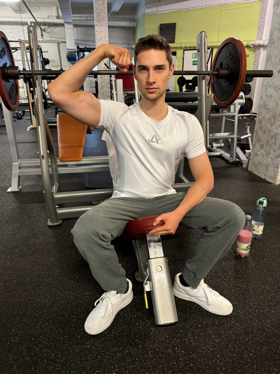 German guy. Big everything 🇩🇪
Allmylinks.Com/jonasheim