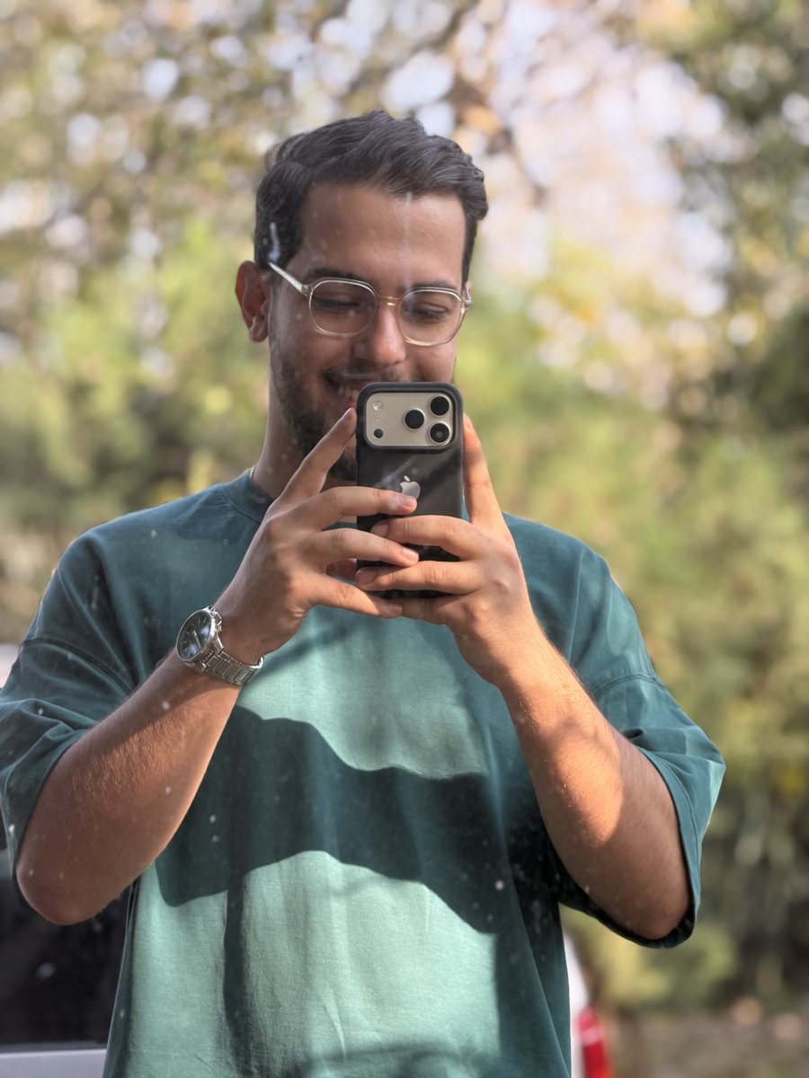 Danial__Ms's tweet photo. حاصل یک سال پس‌انداز شد این گوشی
بالاخره خریدمش😍 https://t.co/0jRTXIIhrm