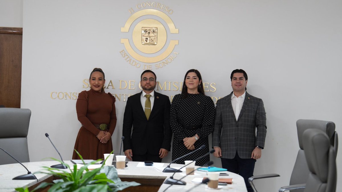 En Sonora protegemos a quienes más lo necesitan. Avalamos la iniciativa para aumentar penas por violencia familiar contra mujeres embarazadas y personas con discapacidad. Ni un paso atrás contra la violencia.

Mi reconocimiento a la Dip. <a href="/MarcelaMAVAL/">Marcela Valenzuela</a> por presentar esta