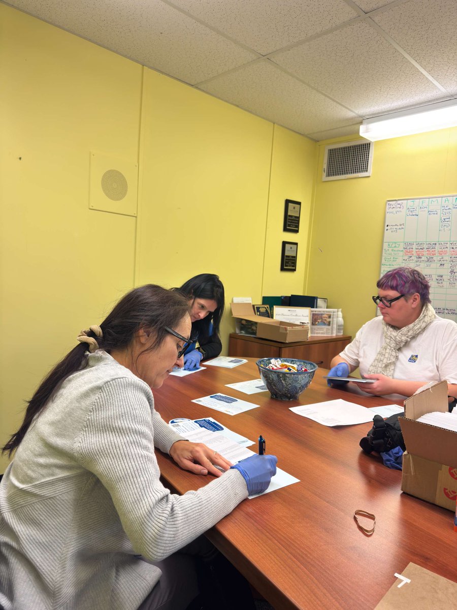 HaltonLearnFDN's tweet image. A big thank-you to Daniela Enache, Margaret Majkowska, Catherine Uy, Christina Bauer, and Angelique Riviere from @rbc for spending their morning stuffing letters from Carrie the Backpack to our community members. Your support helped Carrie stay focused on her mission!