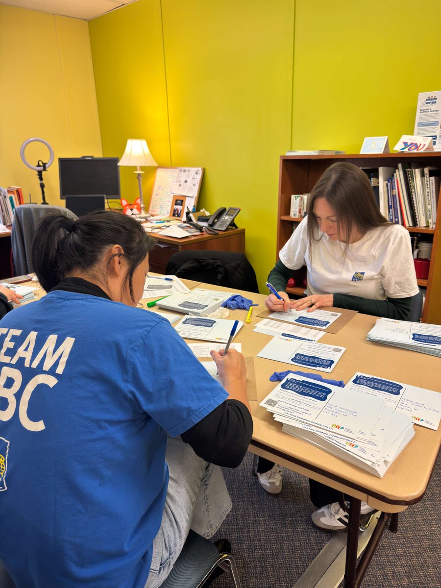 HaltonLearnFDN's tweet image. A big thank-you to Daniela Enache, Margaret Majkowska, Catherine Uy, Christina Bauer, and Angelique Riviere from @rbc for spending their morning stuffing letters from Carrie the Backpack to our community members. Your support helped Carrie stay focused on her mission!
