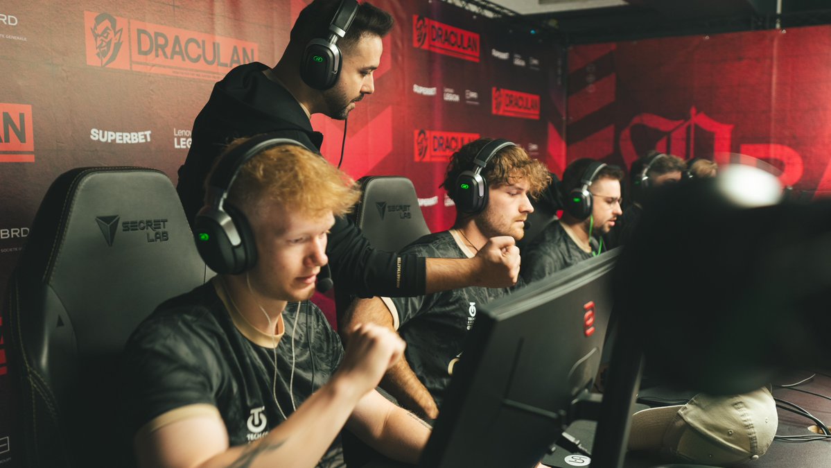 AMGamingCS2's tweet image. Last pracc today, travel day tomorrow. Draculan 3 is calling.

From unranked in D2 to #80 in the world, we’re ready to show the work we’ve put in. First match vs @lzrcats on 20.11 at 11:30 AM.

 #MindsetMatters