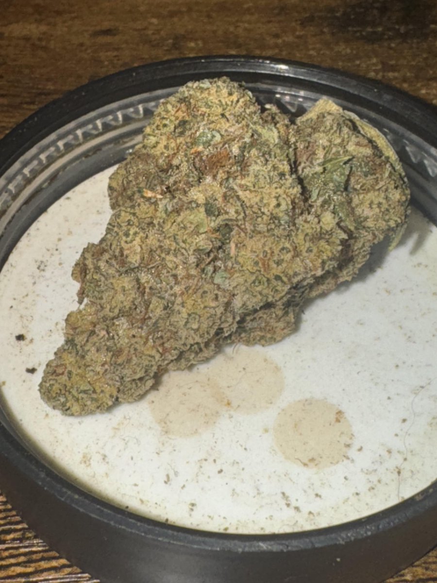 WriteWeed's tweet image. Atomic Breath [30% THC] #WriteWeed #420Life #WeedLife #CannabisCommunity