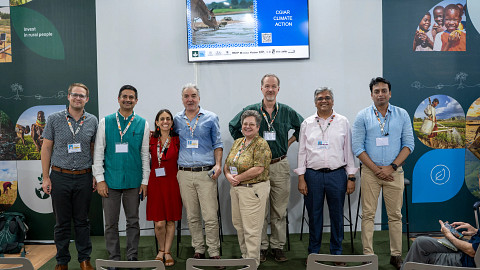 CGIAR's tweet image. 💡 Locally-led adaptation means ensuring that communities are empowered to lead sustainable adaptation to climate change. 

Learn more in our #COP30 session with @CGIARclimate @irri @CIMMYT @IFPRI @IWMI_ @gatesfoundation @CAREBdesh @ZambiaMinistry

🎥 youtu.be/lcDrDgVkhMc