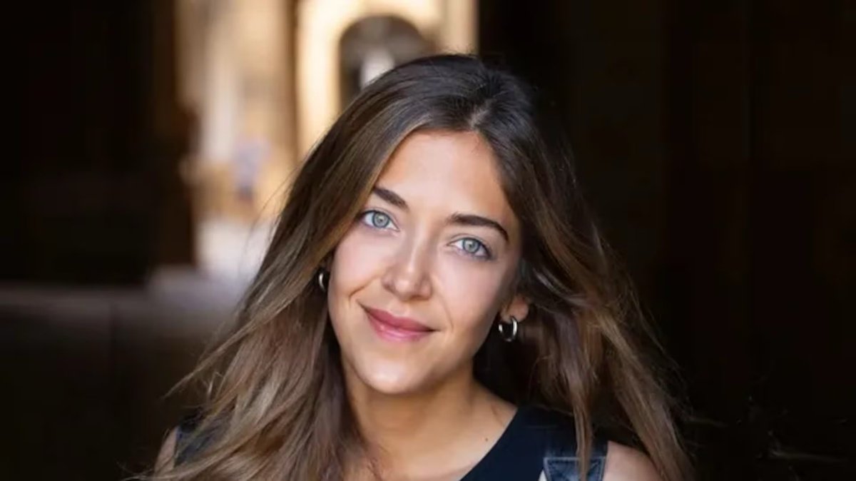 Renunció una funcionaria involucrada en el caso Andis a su cargo en el Ministerio de Economía.
El Fiscal encontró mensajes que su padre le había mandado a su pareja en los que hablaba de darle 5 millones de pesos a Diego Spagnoulo.

pagina12.com.ar/2025/11/18/ren…