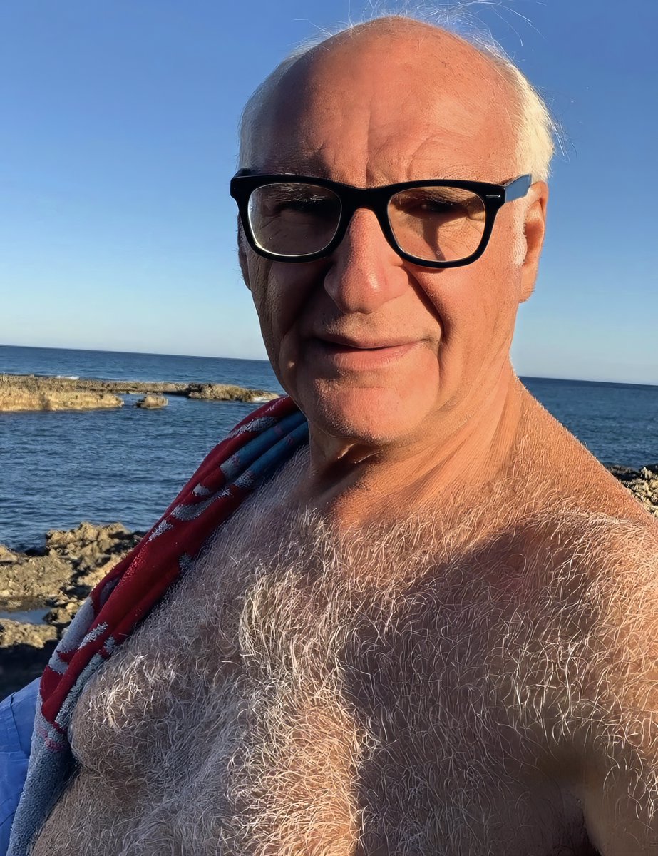 Arctic Bear Cub tweet media