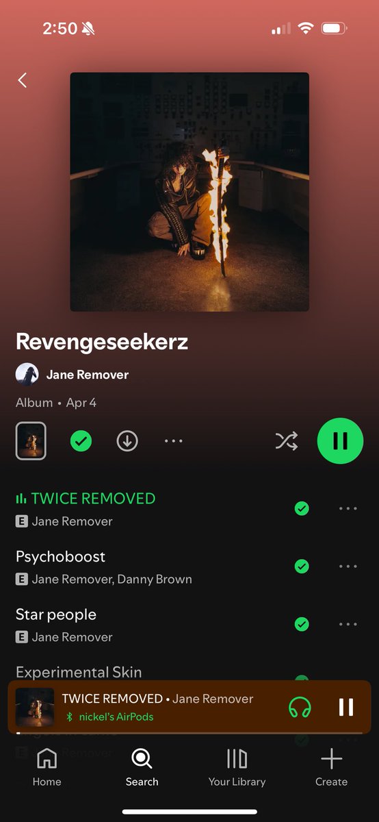 drainremover's tweet image. when i don’t know what to listen to at the gym