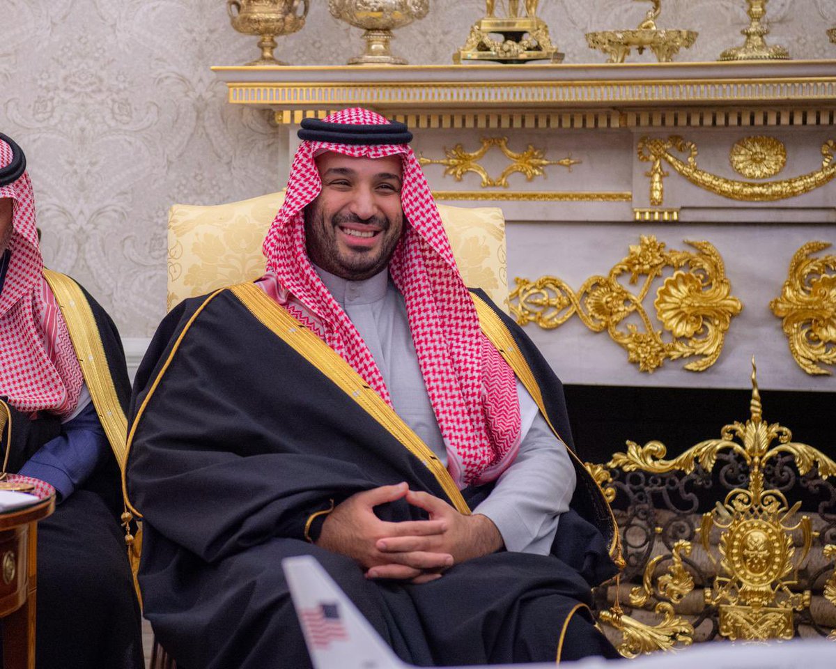 القائد .. في البيت الأبيض

🇸🇦🇸🇦