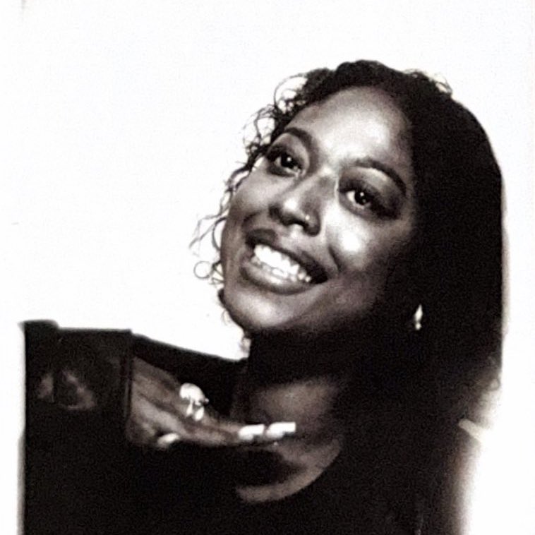 ALRDY0VER's tweet image. 3 months since my good friend sabrina carpenter kidnapped me to listen to her grammy nominated album &amp;amp; told me she loved me &amp;lt;33 forever in awe of you