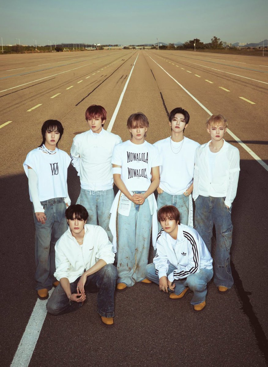 dreamtifytipsPB's tweet photo. #NCTDREAM's biggest debuts on Spotify Counter

#1 Broken Melodies — 1,044,145
#2 When I'm With You — 995,121
#3 Beat It Up — 992,812
#4 Smoothie — 929,770
#5 Rains in Heaven — 866,608
#6 CHILLER — 755,276
#7 Hot Sauce — 747,012
#8 Glitch Mode — 633,873
#9 ISTJ — 629,972 https://t.co/7fctQAnyyT