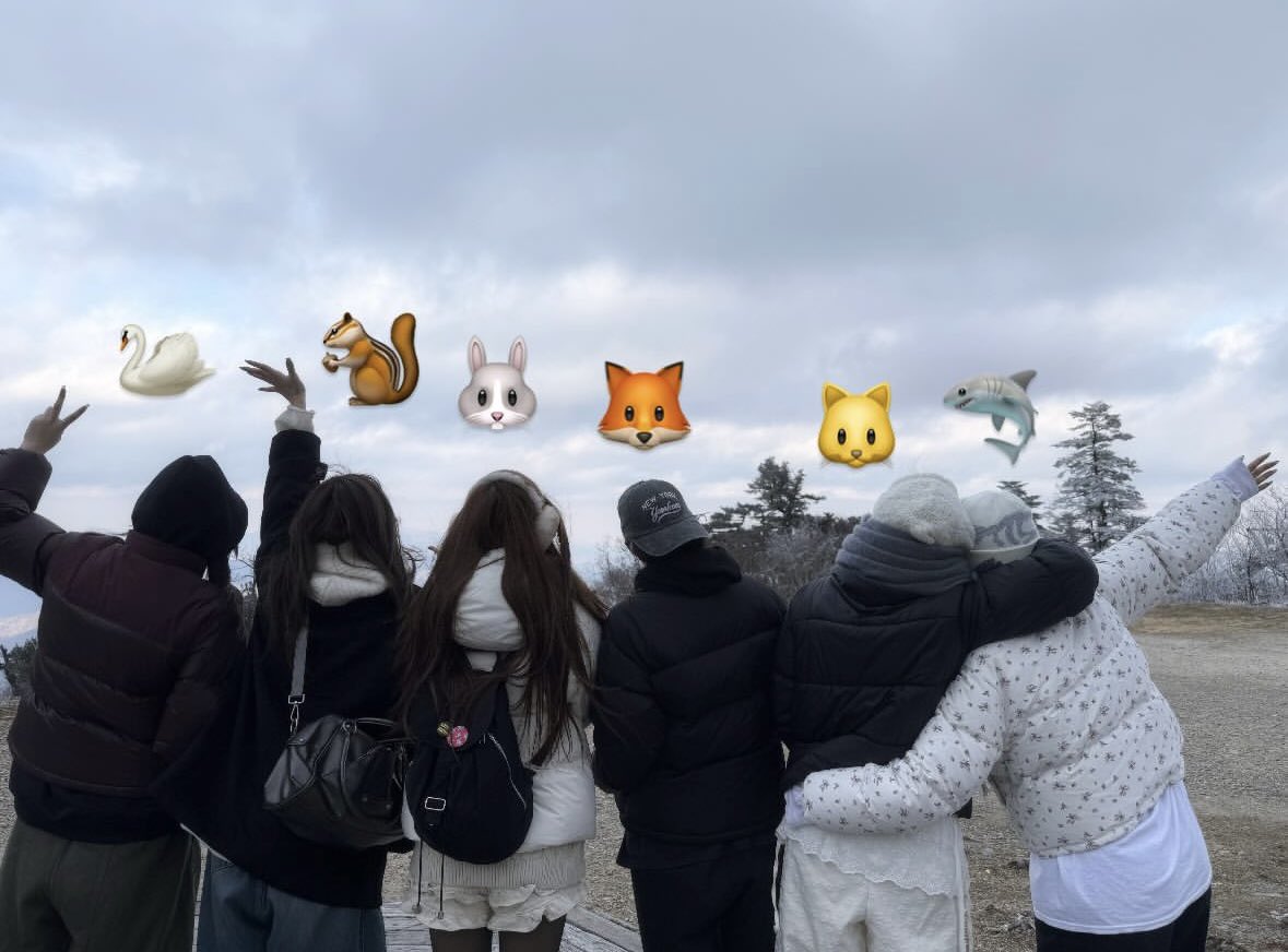 their first vacation outside of being idols and they chose to spend it together… PURPLE KISS IS FOREVER 😭😭😭😭😭😭