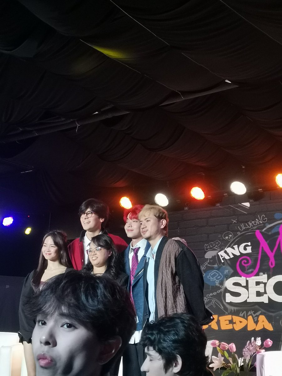 KapatidInsider's tweet photo. Ladies and gentlemen, the cast of #AngMutyaNgSectionE: The Dark Side!

Catch them starting December 4 on VIVA One!

#AMNSES2 #AngMutyaNgSectionESeason2 #AshDres #JayFer #VivaOne https://t.co/3Z2vfONJeZ
