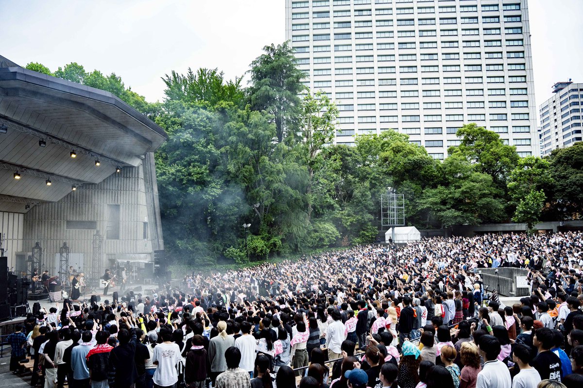 私はフジファブリックというバンドに憧れてバンドを始めました。その