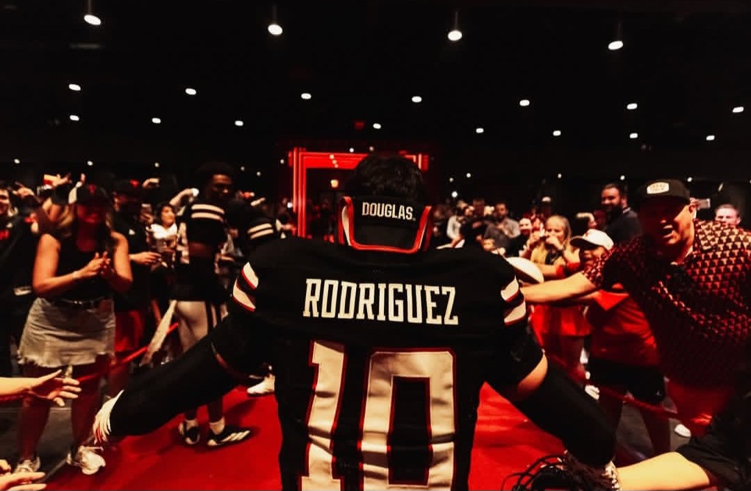 SpideyRay7's tweet image. @HeismanTrophy I want to vote for #JacobRodriguez
#JRodforHeisman
#ElJeisman