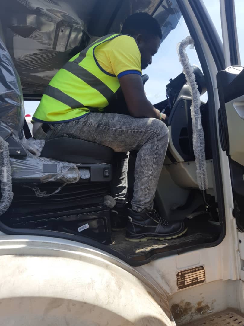 Fms_Africaltd's tweet photo. Enhance your fleet efficiency this week with our advanced fleet monitoring solutions. Our technology enables route optimization, fuel cost reduction, and improved productivity, driving your operations toward greater success. Partner with us for a smarter, more sustainable fleet. https://t.co/HopdVfkGJP