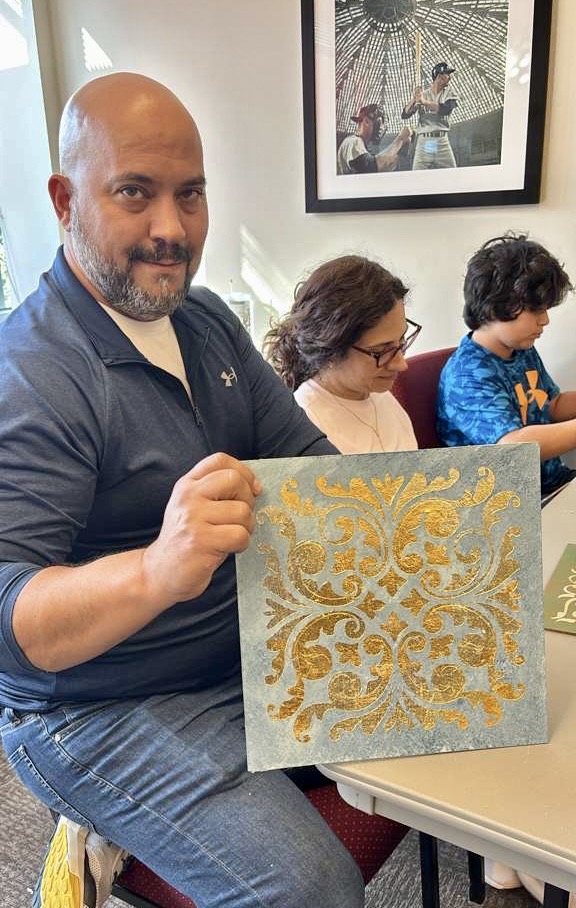 iashouston's tweet image. The art workshops at the Islamic Arts Festival offered students a joyful blend of creativity and learning.

#IslamicArtsFestival #ArtCelebration #artclass #artworkshop #CulturalConnection #Creativity #CommunitySpirit #Inspiration #ArtisticExpressions #HandsOnArt #FestivalFun