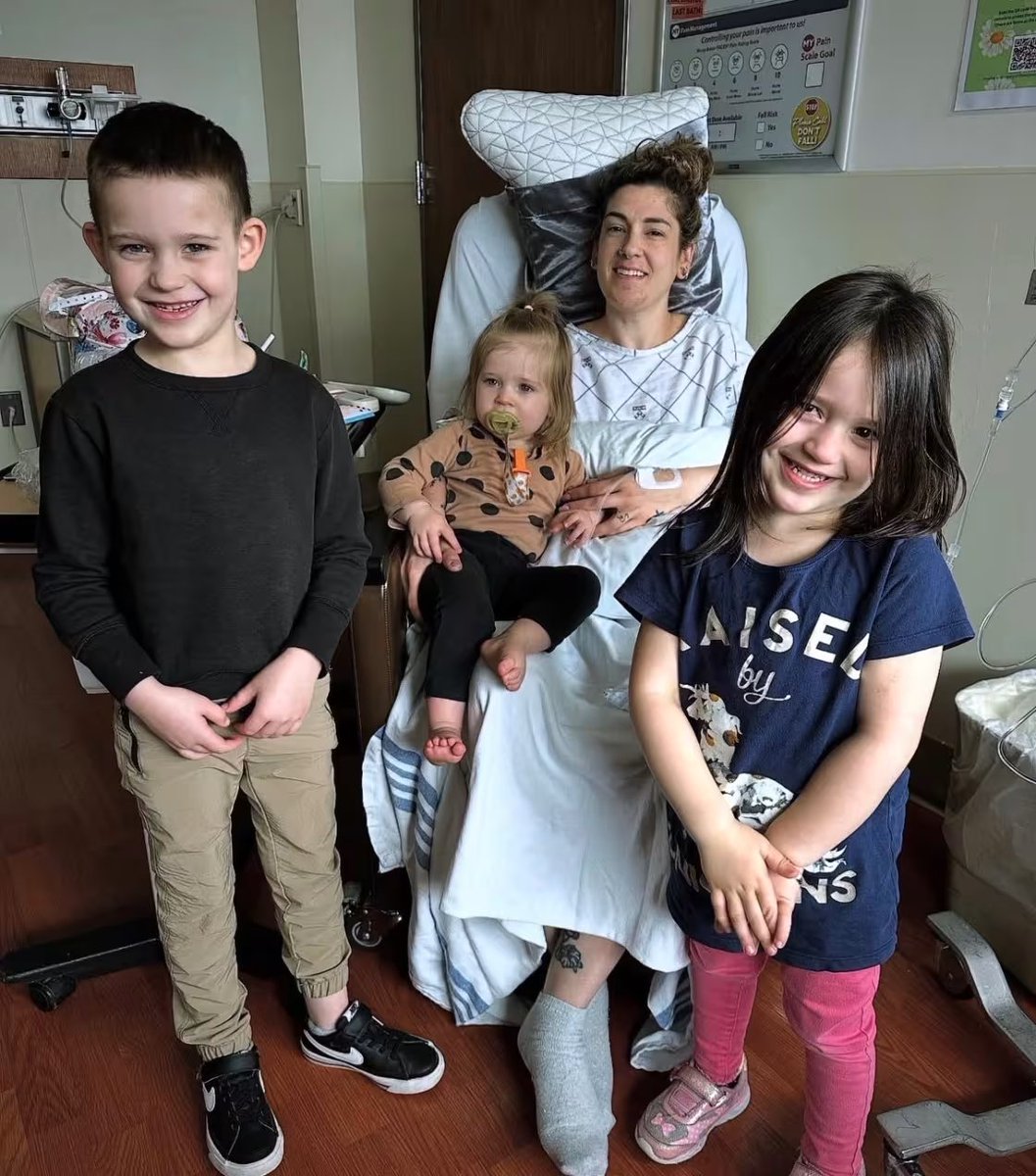 resilient333's tweet image. And suffers...&apos;suddenly&apos;😪💔
*Amy Skoutelas-35-USA
*End of 2024, Amy was exercising 5 times a week and feeling better than ever-on a fitness journey after the birth of her 3rd child
*January 2025: noticed she had an unusual stomach pain and...more...
*She was told at the ER that…