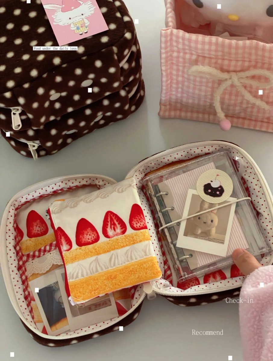 lacylaze's tweet photo. #lazego
Polka Dot Pouch
Journal Makeup Bag

Color: Brown/Pink
Price: 1650

Reply/dm to inquire or order https://t.co/otFkkRunJh