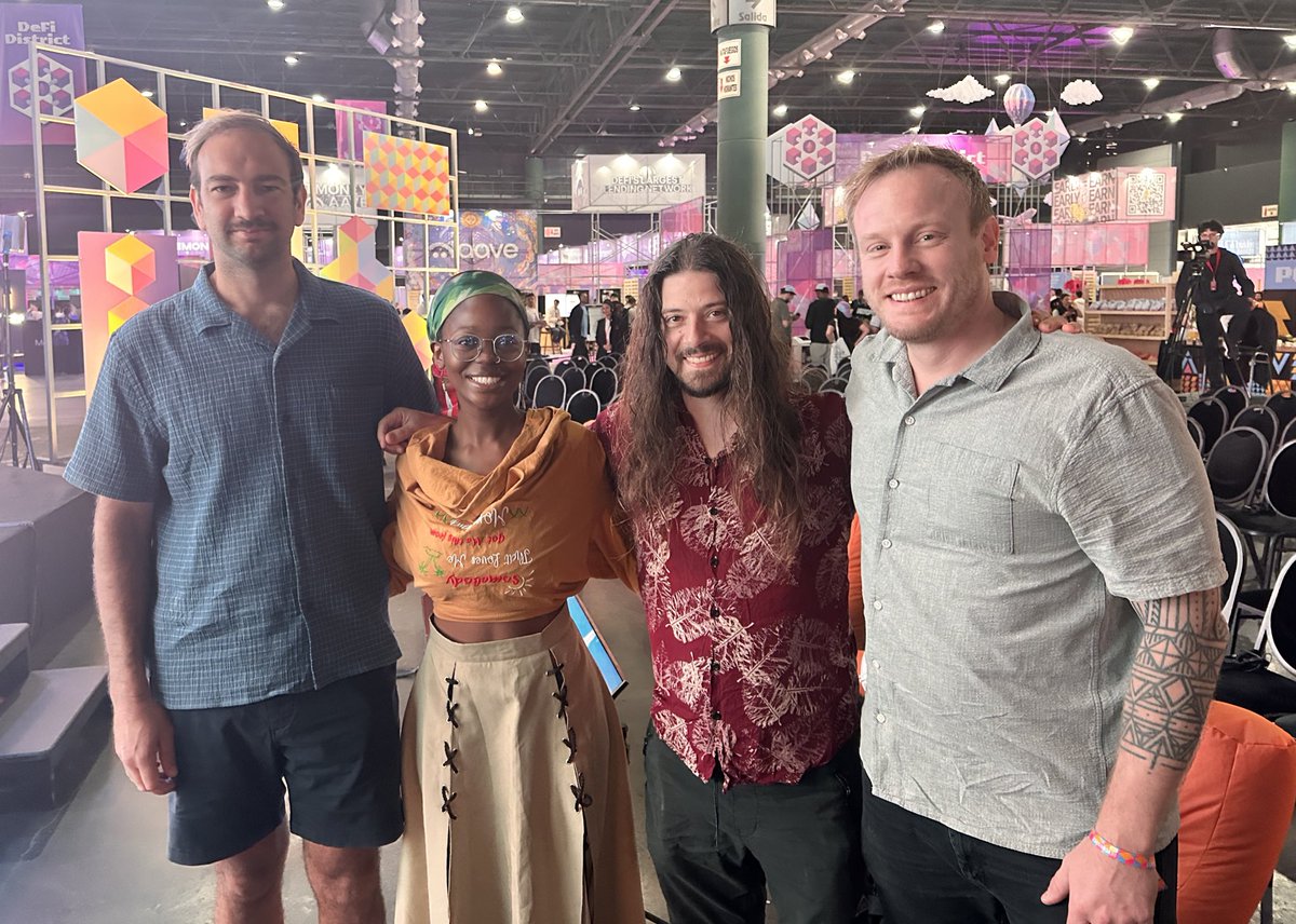 Miss Purple 💜 tweet media