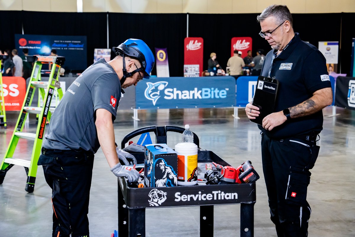 AtlanticChem's tweet image. The ACE Monster® series made a splash at the Elite Trades Championship Series! 🍊 From prep to clean-up, our heavy-duty wipes and towels were right there on the carts and in the hands of the pros competing at this incredible event.

#MonsterSeries #AceChemical #TheMalcoGroup