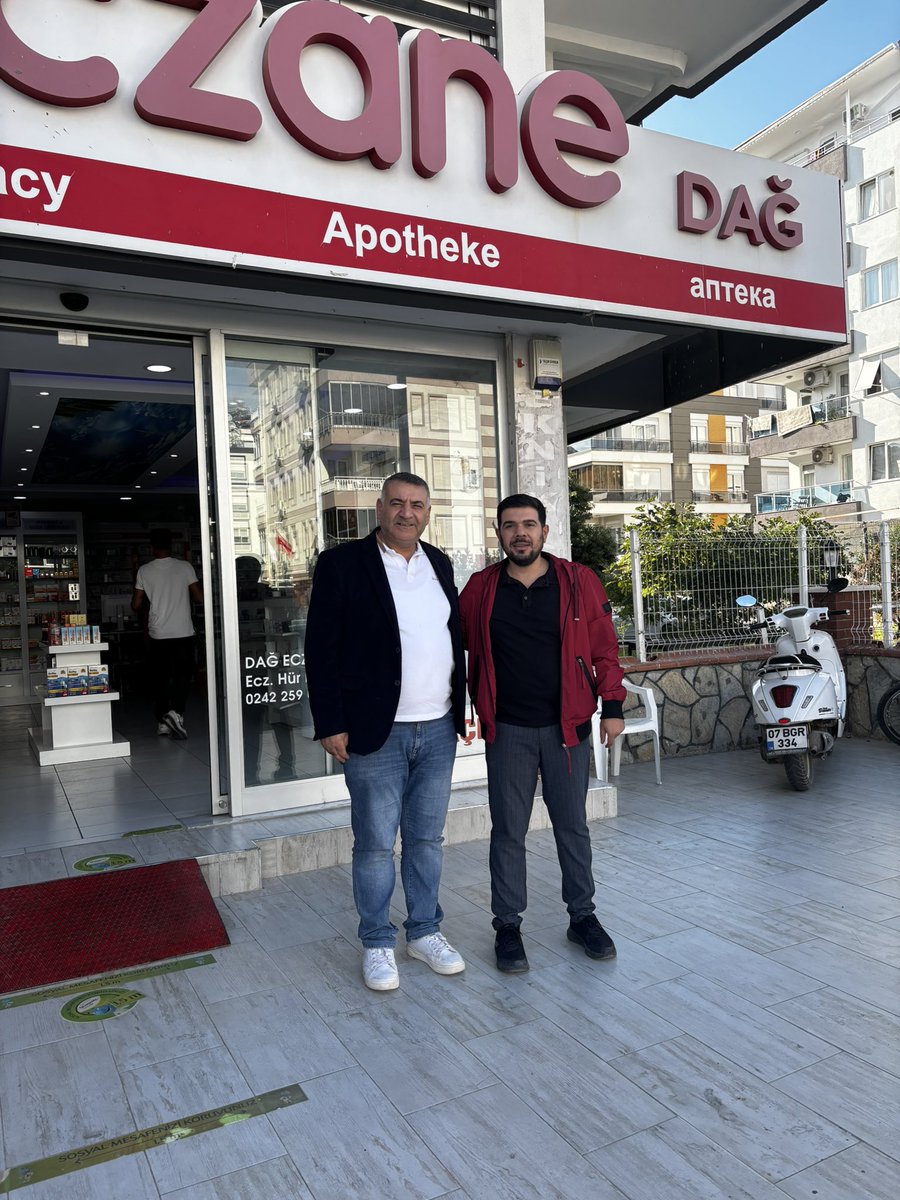 Bugün, dedemin vefatı nedeniyle başsağlığı için ziyaretime gelen Antalya Erzincan Fırat Boyu Dernek Başkanı Sayın Namık Karasu’ya, yönetimine ve kıymetli hemşerilerime gönülden teşekkür ediyorum.
Bu acı günümüzde yanımızda olarak bizlere güç verdiniz.
Varlığınız, desteğiniz ve