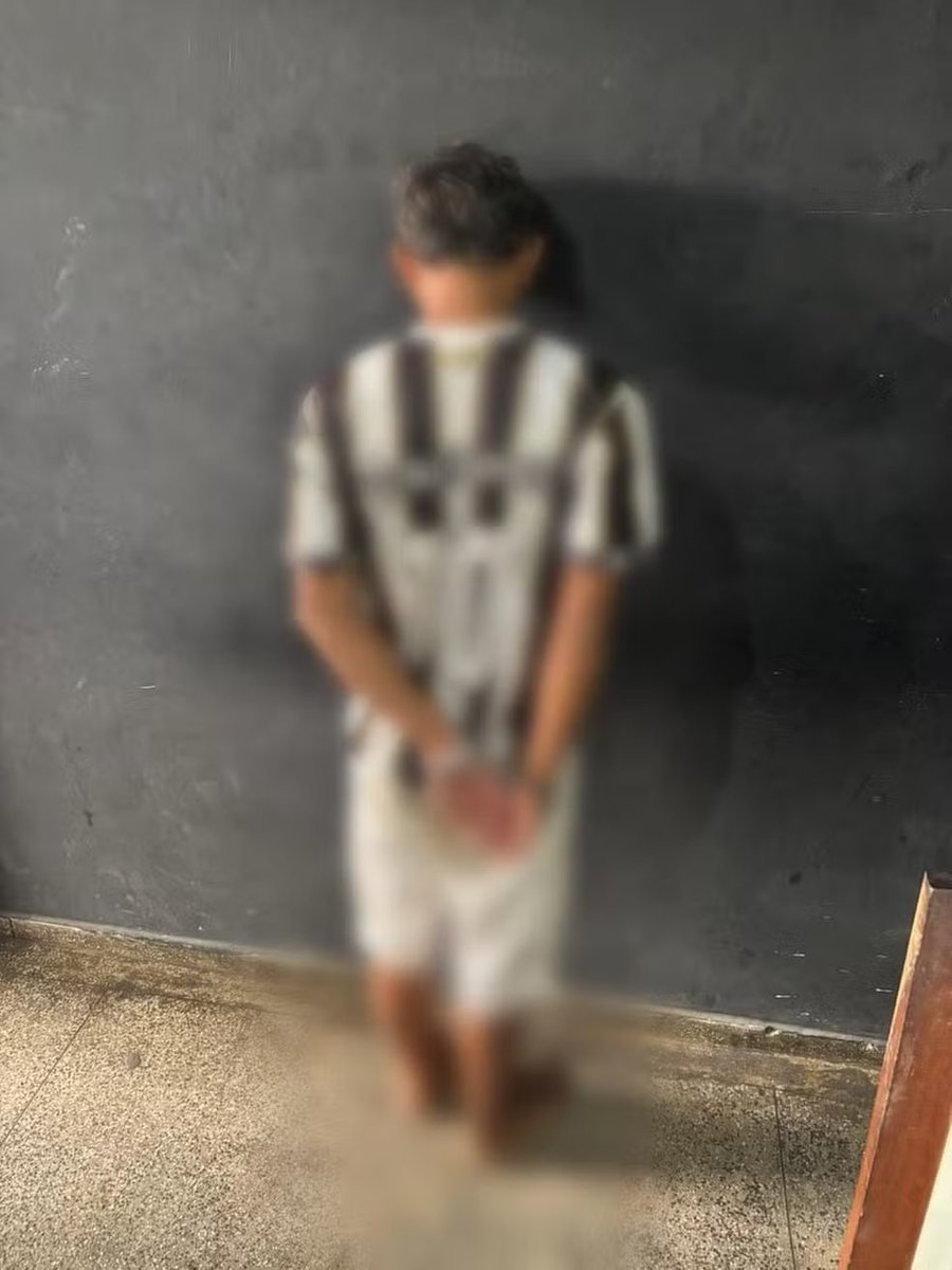 republiqueBRA's tweet image. 👅 💥 Idosa de 102 anos é brutalmente agredida dentro de casa em Tefé (AM); criminoso confessou que atacou a vítima para roubar R$ 100 e CORTOU a língua dela para impedir que pedisse ajuda.