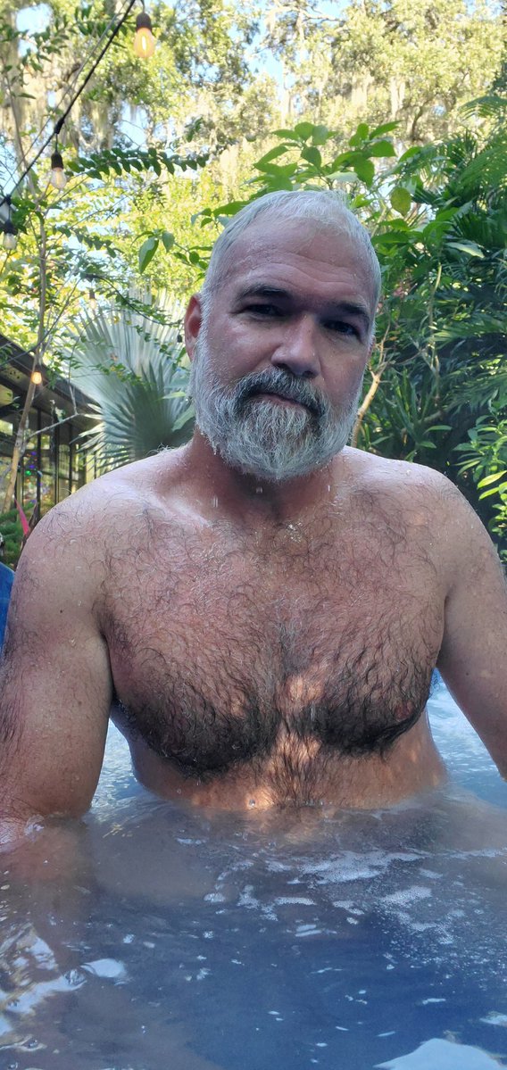 Bear on a Bicycle (@otterguy9) on Twitter photo 