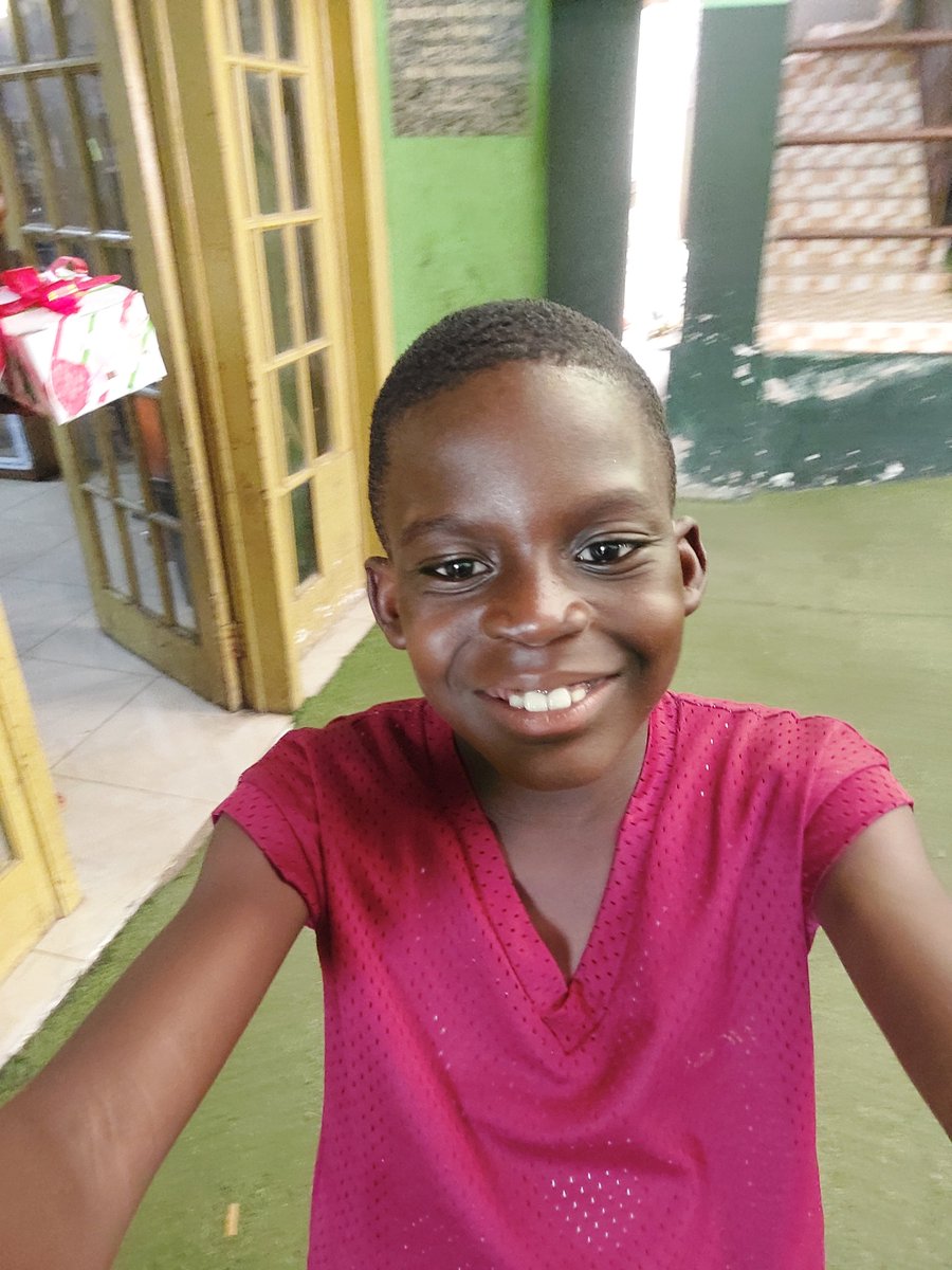 When the kids take the camera, this is what joy looks like🥰🤪.

With your support, we could make these smiles last in this festive season☺️

Donate/ support us: globalgiving.org/fundraisers/sh…

#SharingtheJoyofChristmas #unshackletheirfuture #SCEFChristmas